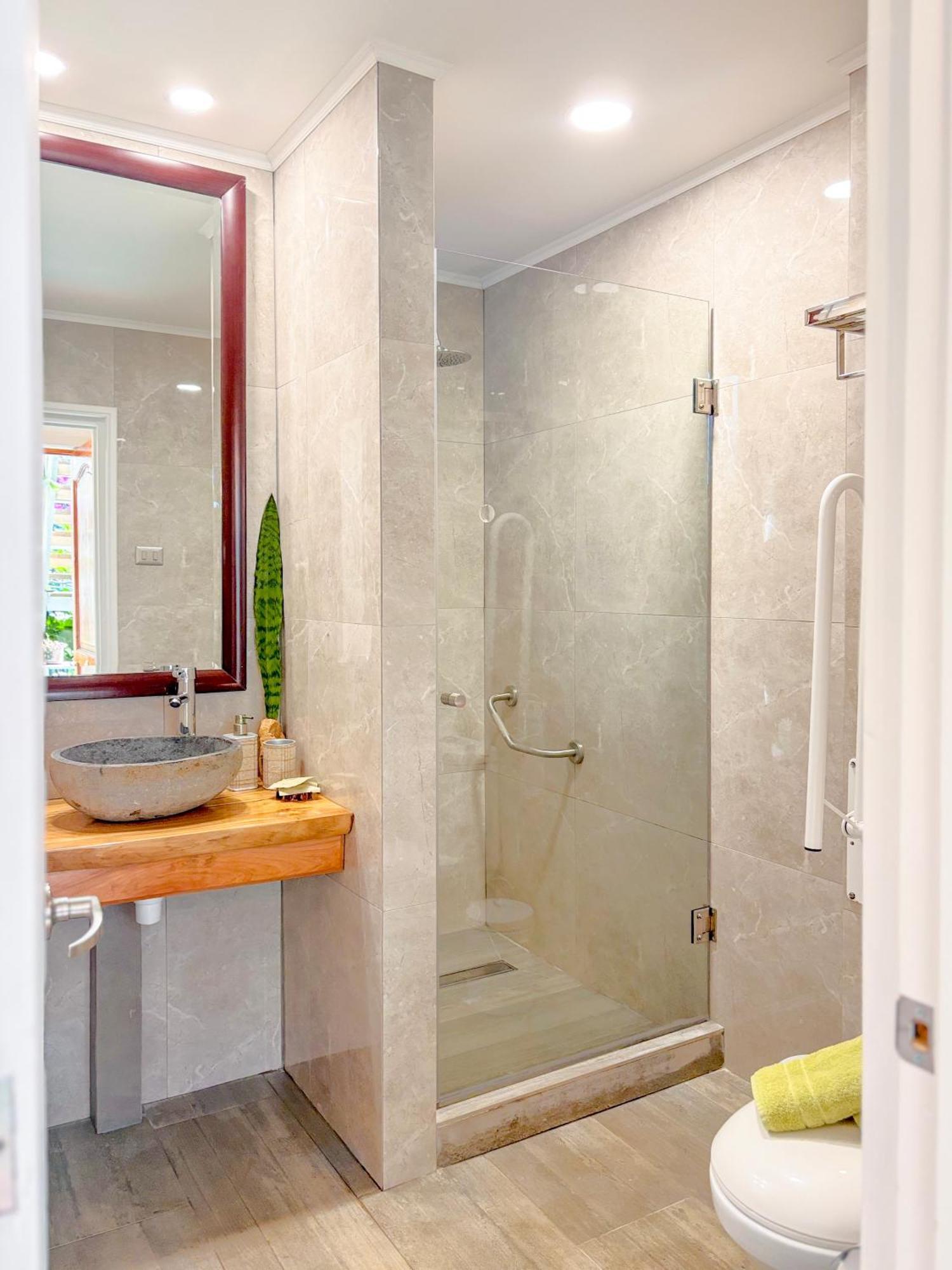 Hare Nua Boutique 4*